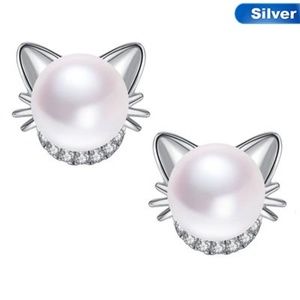 Pearl Cat Head Earring